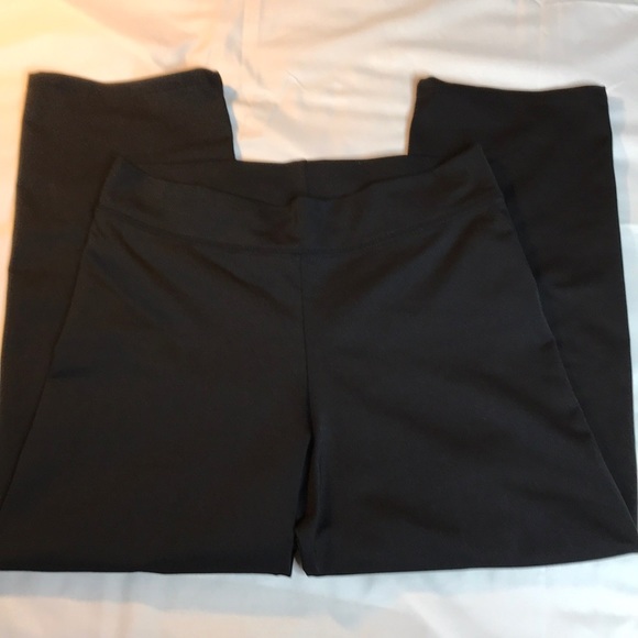 MOTION WEAR Adult Medium Black Capri Leggings - Picture 3 of 8